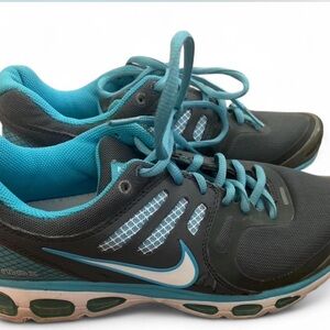 Size 8.5 Nike women’s